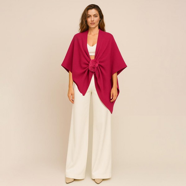 Do Everything In Love Solid Ruana With Fur Strap 

- One size Fits Most (0-14)
- L 28.3" x W 37.4"
- 100% Acrylic
