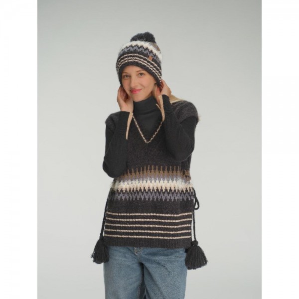 CC VTC0060 
Chevron Print Knit Vest With Tassels

- 55% Polyester / 25% Acrylic / 20% Nylon
- One Size Fits Most 