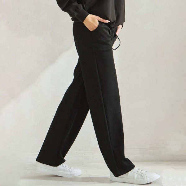 Women's UltraComfy Wide-Leg Pants

- Loose-fit with a little extra room
- Lightweight and breathable
- 2 Side pockets
- Soft against skin
- Imported
- 45% Rayon, 47% Polyester, 8% Spandex
