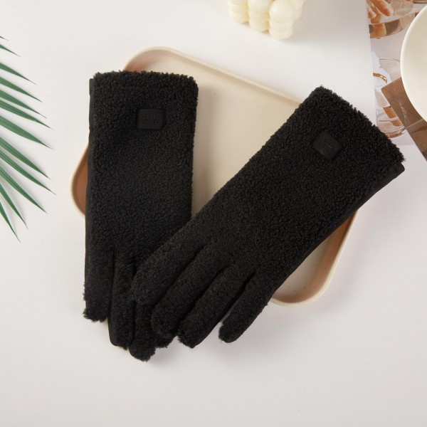 Sherpa Gloves 

- One Size Fits Most 
- 100% Polyester 