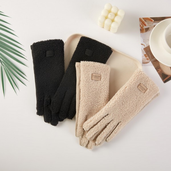 Sherpa Gloves 

- One Size Fits Most 
- 100% Polyester 