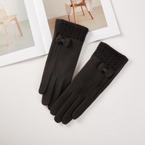 Soft Knit Gloves With Knit Cuffs & Bow Detail 

- One Size Fits Most 
- 100% Polyester 