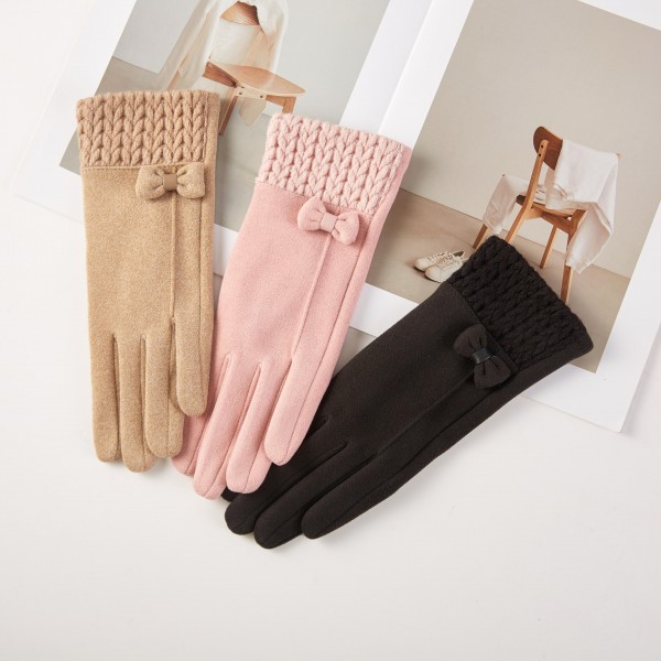 Soft Knit Gloves With Knit Cuffs & Bow Detail 

- One Size Fits Most 
- 100% Polyester 