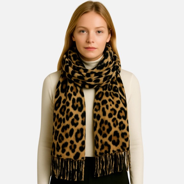 Do Everything In Love Leopard Print Scarf 

- 100% Polyester 

