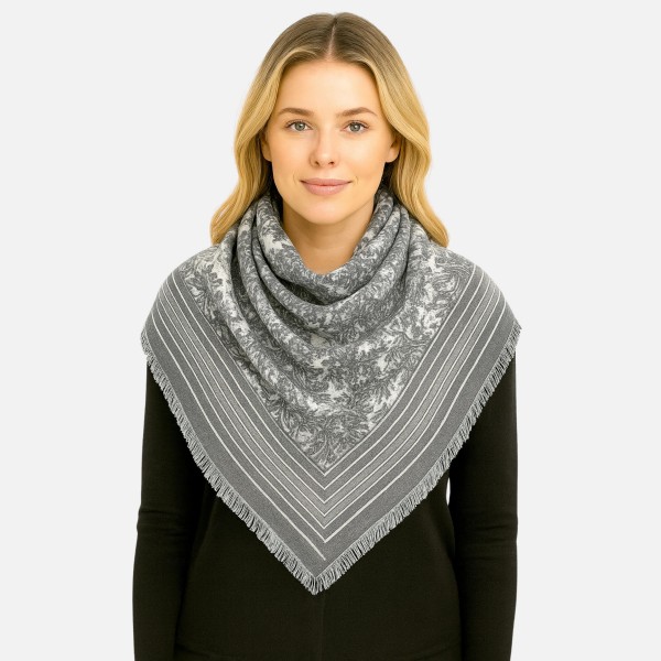 Soft Flower Print Scarf With Fridge Edge 

- One Size
- Approximately L 51 x W 49
- 100% Acrylic