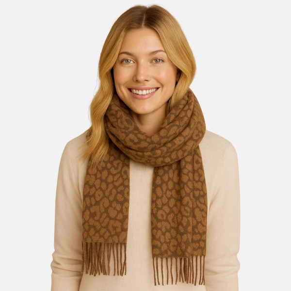 Do Everything In Love Leopard Print scarf 

- One Size Fits Most (0-14)
- L 70.90 x W 24.8"
- 100% Acrylic