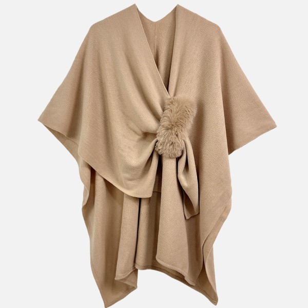 Do Everything In Love Ruana Wrap With Faux Fur Strap

- One Size Fits Most (0-14)
- L 26.4" x W 43.3"
- 100% Acrylic