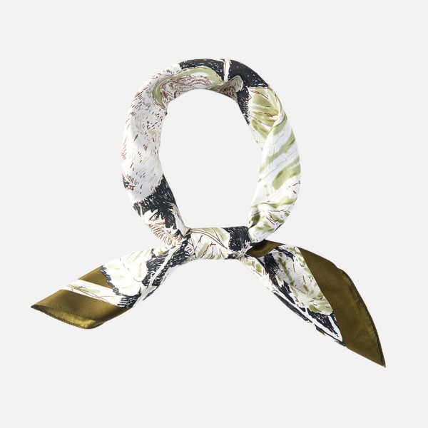 Abstract Floral Print Bandana Scarf

- Multi-Use: Scarf, Bandana, Bag Tie ETC
- Approximately 35"L X 35"W
- 100% Polyester