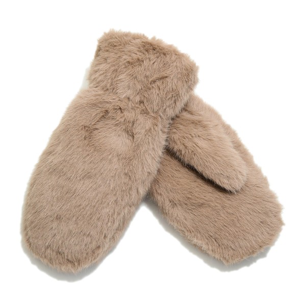 Fur Mitten Gloves

- One Size
- 95% Polyester / 5% Spandex 

