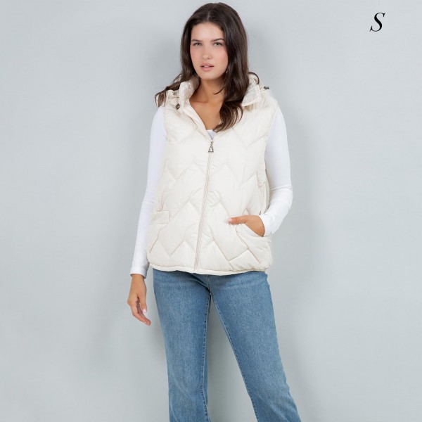Chevron Quilted Puffer Vest 

- Zip Closure
- Detachable Zip Hood
- Two Side Pockets 
- Cinched Shock Cord Hem 
- 100% Polyester 