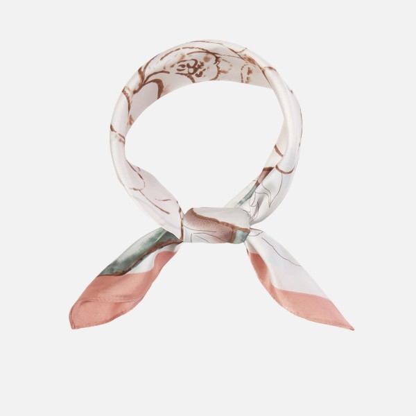 Large Flower Print Bandana Scarf

- Multi-Use: Scarf, Bandana, Bag Tie ETC
- Approximately 35"L X 35"W
- 100% Polyester