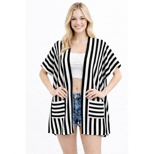 Striped Kimono With Pockets 

- One Size Fits Most 
- 100% Polyester 