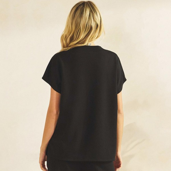 Short Sleeve & Pants Modal Scuba Set (6-Pack)

Top:
- V-Neck
- Draped Silhouette
- Extended Hemline
- Soft & Stretchy 

Bottom:
- Wide-Leg Silhouette
- Stretchy Waistband
- Cropped Length
- Soft & Stretchy 

- 54% Modal / 39% Polyester / 7% Spandex