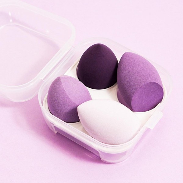 Set Of Four Beauty Blenders 

- Case Included 
- Approximately 4" L X 4" T