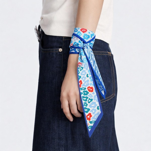 Do Everything In Love Leopard Print Skinny Scarf

- Multi-Use: Scarf, Hair Bow, Bag Tie ETC
- Approximately 35" L X 2" W
- 100% Polyester