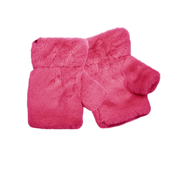 Faux fur fingerless gloves with a plush cuff and an open finger design that keeps hands warm while phones, keys, and card readers stay usable. The soft pile runs the length of the hand and the stretch knit base hugs the wrist without pinching. Warm enough for a commute or an outdoor market shift in real cold. Fingerless styles solve a problem shoppers actually have, which is why they reorder season after season.