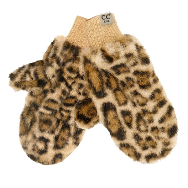Kids leopard print faux fur mittens with a plush, velvety pile and a stretchy knit cuff that stays put at the wrist. The cozy lining keeps little hands warm through recess, sledding, and chilly car line mornings. The bold animal print gives kids a grown up look they love to show off. A fun stocking stuffer and an easy add on sale next to kids beanies, headwraps, and earmuffs.