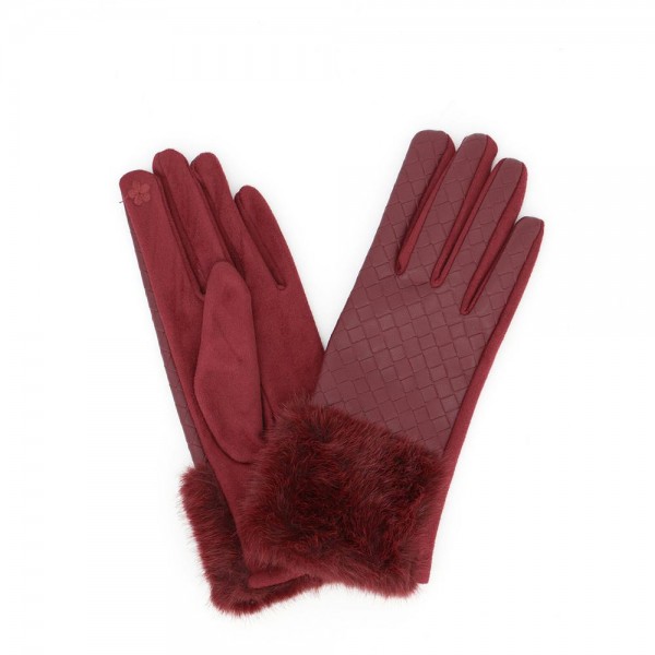 Touchscreen gloves with a plush faux fur cuff, gold tone button trim, and a smooth brushed body. Conductive fingertips keep her phone in hand, and the cuff finishes a coat sleeve without adding bulk. A fall and winter accessory for boutique gift displays, holiday markets, date nights, and cold morning commutes. Fur cuff texting gloves photograph well and reorder every time temperatures drop.