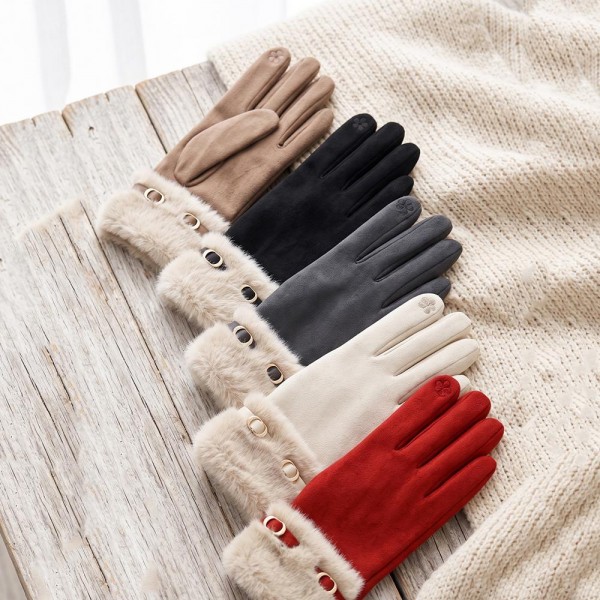 Touchscreen gloves with a plush faux fur cuff and a smooth brushed body. Conductive fingertips keep her phone in hand, and the fur trim finishes a coat sleeve without adding bulk. A fall and winter accessory for boutique gift displays, holiday markets, date nights, and cold morning commutes. Fur cuff texting gloves photograph well and reorder every time temperatures drop.