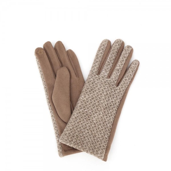 Touchscreen gloves with a textured pointelle knit back and a smooth brushed palm. Conductive fingertips keep her phone in hand, and the stretch fit slides under a coat sleeve without bunching. A fall and winter accessory for boutique register displays, tailgates, school pickup, and cold morning commutes. Knit back texting gloves are a low ticket add on that reorders straight through the season.