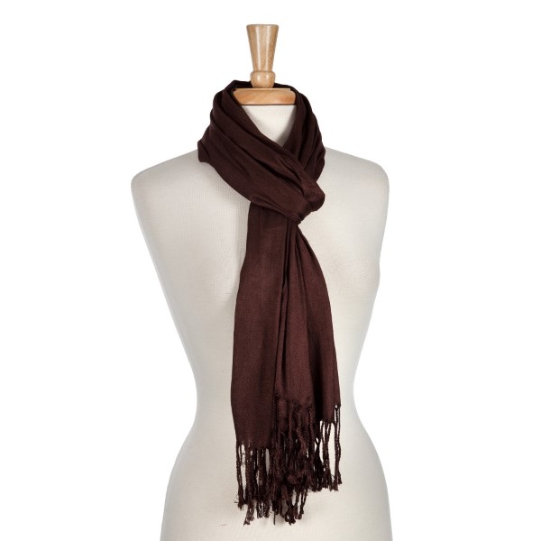 Brown open scarf with fringe details. 100% viscose. 
