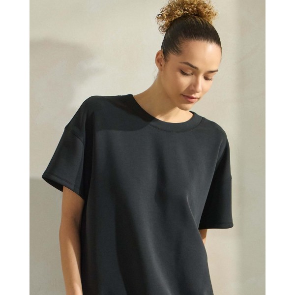 Oversized Scuba Short Sleeve Top (6-Pack)

- Crewneck
- Loose-Fit
- Lightweight & Breathable 
- Rib-Knit Band Bottom Edge 
- 53% Polyester, 40% Modal, 7% Spandex 

