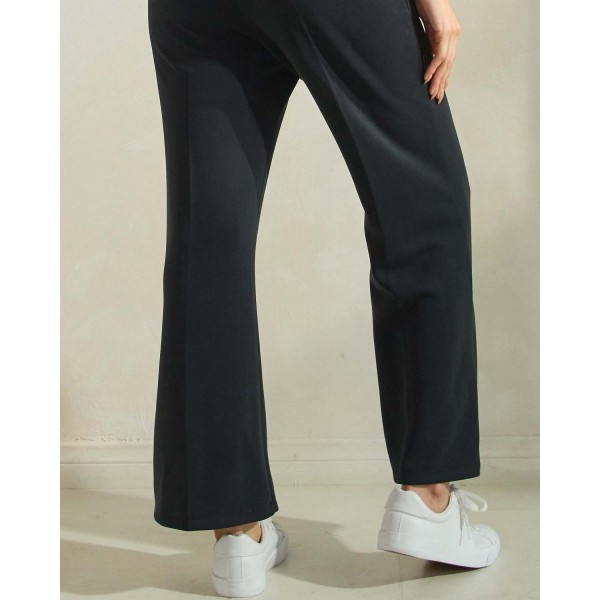 Soft Cropped Pants (6-Pack)

- Loose-Fit
- Lightweight & Breathable 
- 2 Side Pockets 
- Soft Against Skin 
- 53% Polyester 40% Modal 7% Spandex 
