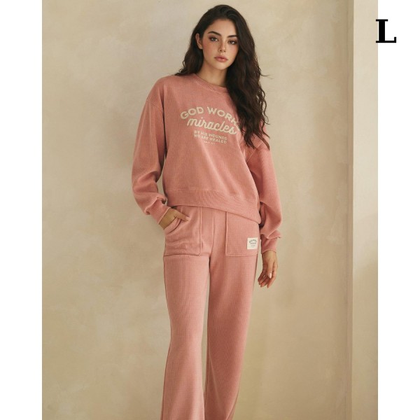 "God Works Miracles" Wide Leg Corduroy Sweatpants 

- Relaxed-fit 
- Ribbed
- Lightweight & breathable 
- Pull up style 
- 98% Polyester 2% Spandex 

** Matching pants 7326484