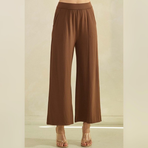 Relaxed Fit Ultra Soft Cropped Pants (6-Pack)

- Two Side Pockets 
- Elastic Waistband 
- Comfortable & Soft 
- 95& Polyester 5% Spandex 