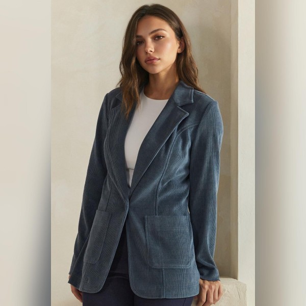 Corduroy One-Button Blazer (6-Pack)

- Relaxed-Fit
- Classic Notched Lapel Collar
- Front Patch Pockets 
- Back Center Vent 
- 98% Polyester 2% Spandex 