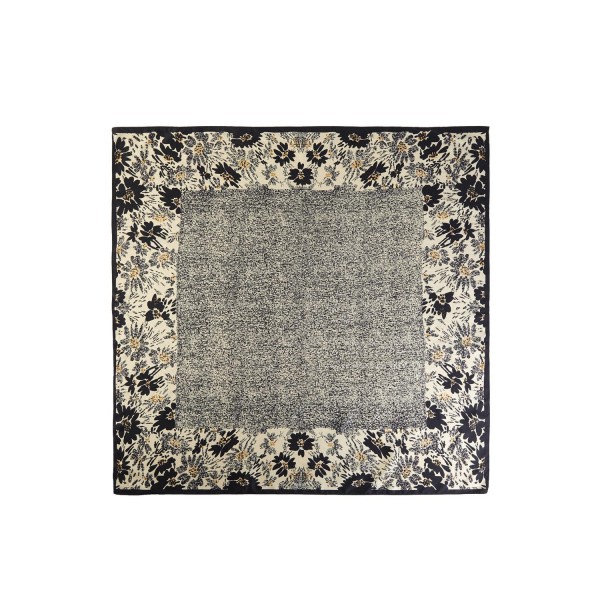 Abstract & Floral Print Bandana Scarf

- Multi-Use: Scarf, Bandana, Bag Tie ETC
- Approximately 27.5" L X 27.5" W
- 100% Polyester