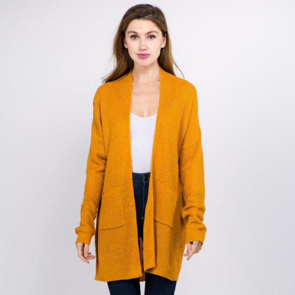 Lightweight cardigan with front 55% acrylic and 45