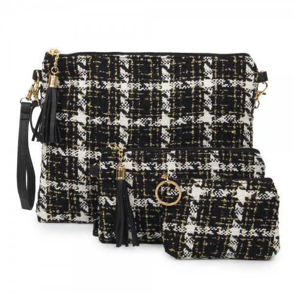 Tweed Plaid Coin Keychain Pouch.

- Keyring to hold your Keys
- Zipper Closure
- Approximately 5.5" W x 4" H
- 100% Polyester