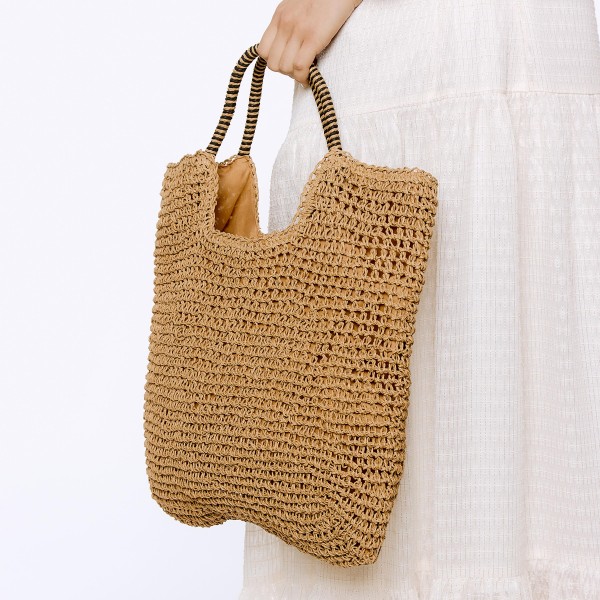 Large Straw Hobo Tote Bag With Twisted Straw Handles

- Zipper Closure
- Lined 
- One Internal Pocket
- 100% Paper
- Approximately 17" W x 12" H