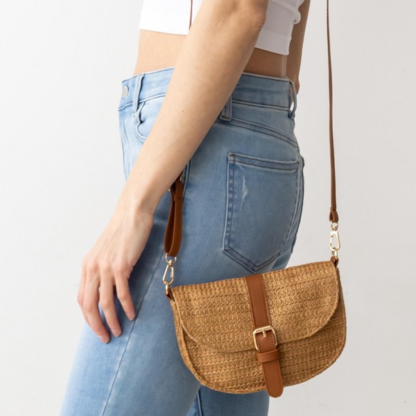 Knit Envelope Crossbody Handbag With Leather Strap Magnetic Closure And Adjustable Leather Strap

- Zipper Closure
- Lined Inside
- One Inner Zipping Pocket
- Strap Drop Length Approximately 14" - 28" Long
- Approximately 5.5" Tall x 8" Long x 2" Wide
- 100% PE