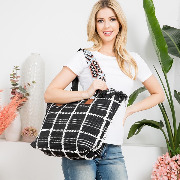 Wholesale woven Cotton Checkered Tote Bag Top Fringe Detail Coordinating Strap Z