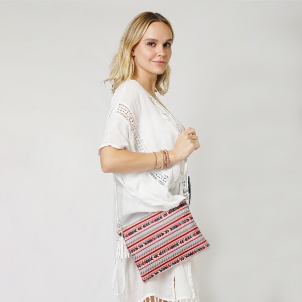 Wholesale aztec Print Canvas Bag Faux Leather Tassel Full Zipper Closure Fully L