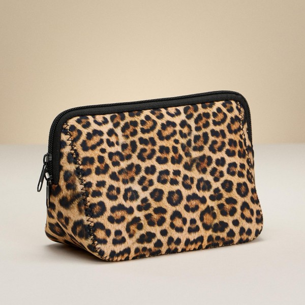 Leopard Print Neoprene Pouch 
- Fill Zip Closure
- Approximately 7.5" L X 5" T X 3.5" D