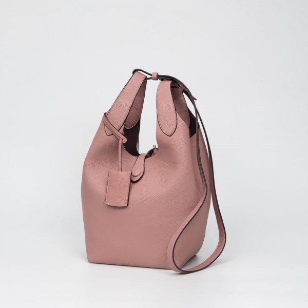 Vegan Leather Tote Bag 

- Single Handle
- Magnetic Closure
- Approximately 16" T x 15" W x 6" D
- Handle Drop 43" L

