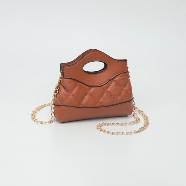 Mini Quilted Vegan Leather Cross Body Tote Bag 

- Snap Closure
- Removeable Chain Link Strap 
- Approximately 5" L X 5" T X 1.5" D