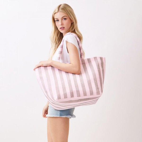 Striped Terry Cloth Tote Bag 

- Full Zip Closure
- Lined Body with Open Pocket
- Approximately 22" L X 16" T X 6" D
- 80% Polyester / 20% Polyamide 
