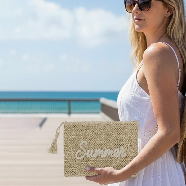 Woven Straw & Gold Lurex "Summer" Pouch 

- Full Zip Closure 
- 1 Inner Open Pocket 
- 100% Paper 