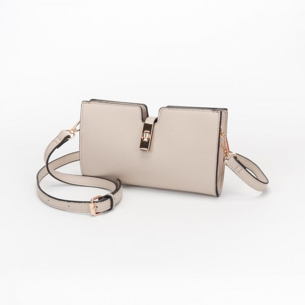 Vegan Leather Crossbody Clutch Bag 

- Press Lock Closure 
- Removeable Cross Body Strap 
- - Approximately 8" L X 5" T X 1.5" D 