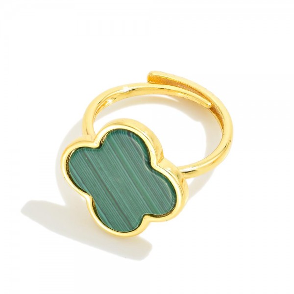 Simple Gold Dipped Ring With Clover Detail 

- Size 7
- Clover .5" D