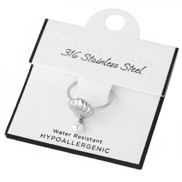 Metal Tone Shell & Pearl Ring 

- Stainless Steel
- Water Resistant
- Size 7.5