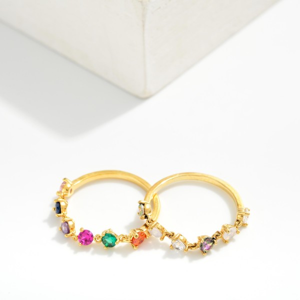 Linked Rhinestone Ring 

- Gold Dipped 
- Size 7 
