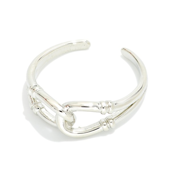 Linked Metal Tone Horseshoes Ring 

- Gold Dipped 
- Size 7 