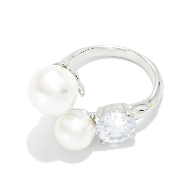 Pearl & Rhinestone Wrap Ring With Hammered Metal Band 

- Water Resistant 
- Stainless Steel 
- Size 8