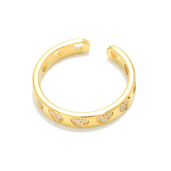 Metal Tone Ring With Rhinestone Heart Details

- Stainless Steel 
- Water Resistant 