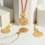 Wholesale long Circle Gold Pendant Necklace Natural Stone Beaded Accents Pendant